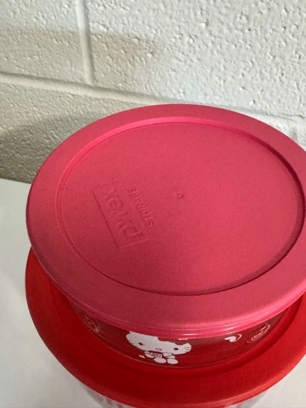 Hello Kitty Pink & Red Glass Storage Bowl Set of 3 w lids